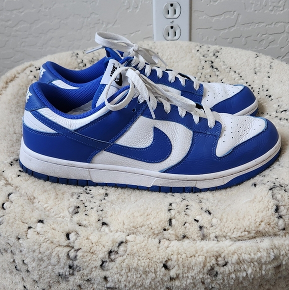 Custom Nikes - Picture 3 of 4